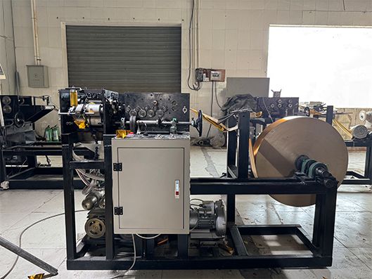 自動(dòng)折頁(yè)機(jī)廠介紹輥間的調(diào)節(jié)方法